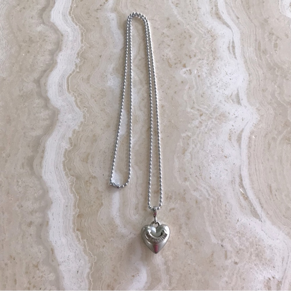 JUICY COUTURE HEAVY SILVER TONE HEART NECKLACE